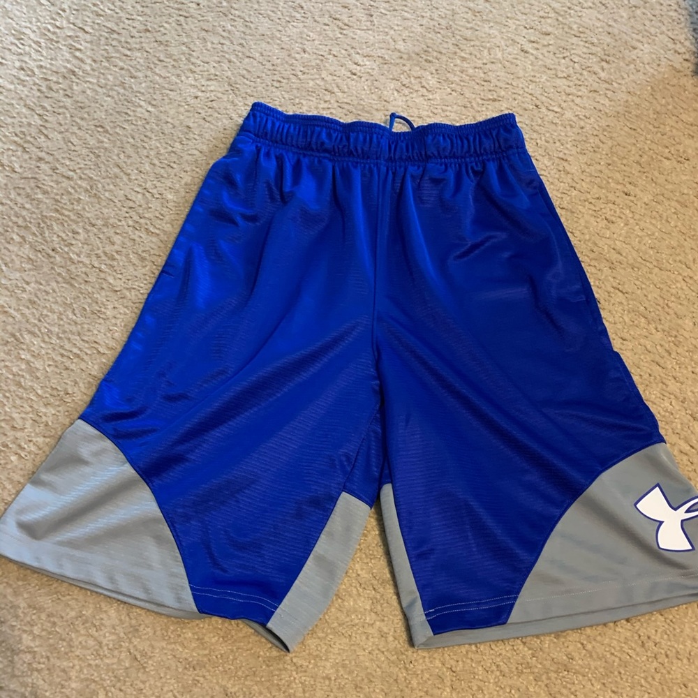 Under Armour Men’s Medium Basketball shorts